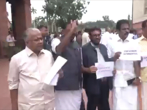 Durg conversion trafficking; Congress Catholic Nuns Arrest Protest Update | Arrest of 2 nuns in Chhattisgarh … Demonstration outside Parliament: Rahul Gandhi said-This BJP-RSS crowd; Opposition said-allegations of conversion-human trafficking are false-Chhattisgarh News