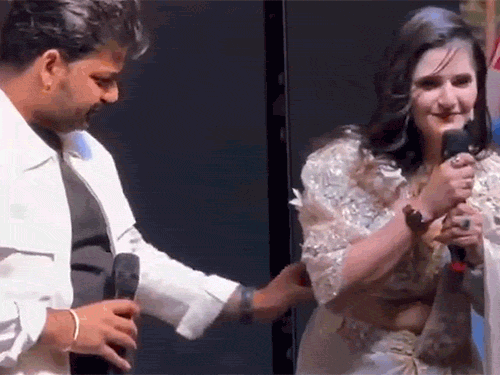 Haryana Singer Anjali Raghav Bhojpuri Pawan Singh Controversy Update | Haryanvi singer Anjali Raghav left Bhojpuri industry: Bihar actor Pawan publicly touched waist; Boli – could not protest in front of fans – Panipat News
