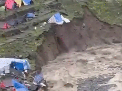 Himachal Rainfall Landslide Alert Live Photos update; Manimahesh Pilgrims Trapped Bharmour | Shimla Kullu Manali | Cloud burst in Kinnaur, 3 houses damaged in Kullu: 2 people buried, carts in car flood, schools closed in 4 districts – Chamba News