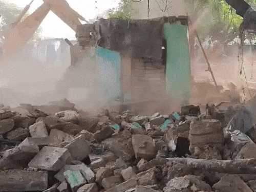 Chandigarh: shahpur colony demolition begins | Sector-38 West | The 36 -year -old residential colony broke in Chandigarh: Bulldozers ran at 400 and a half houses in 2 hours; Crossed 4 houses left – Chandigarh News