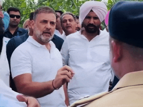 Punjab Rahul Gandhi Controversy Police Officer Video | Rahul Gandhi’s argument with police officers in Punjab: stopped from going near Pak border, Congress leaders said – I cannot protect me in Indian territory – Gurdaspur News