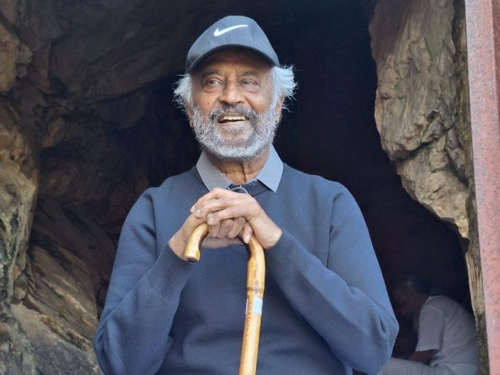 Rajinikanth meditated at Yogada Ashram. Rajinikanth meditated after reaching Yogada Ashram: worshiped in the cave, appreciated the natural beauty of Uttarakhand – Almora News