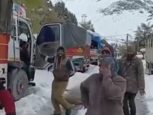 Himachal top 10 tourist places where tourists see snow Atul Tunnel Rohtang | Manali | Shimla | 10 places in Himachal, where tourists can see snow: Snowfall up to 3 feet; Up to 50% discount on room booking in hotels – Shimla News